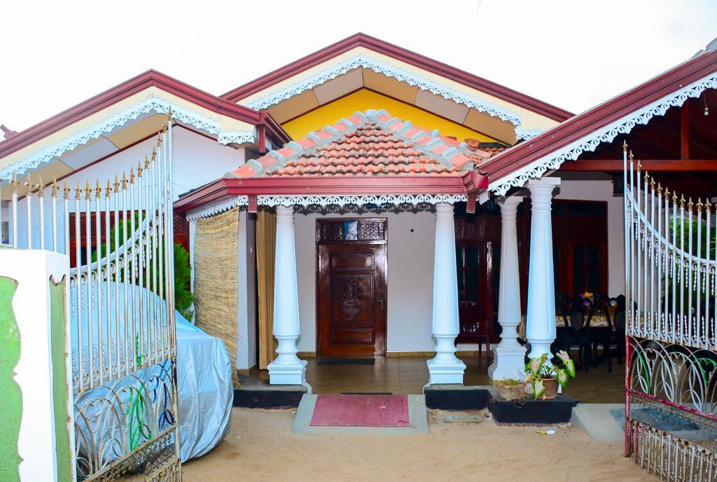 Lakshmi Family Villa Negombo Extérieur photo