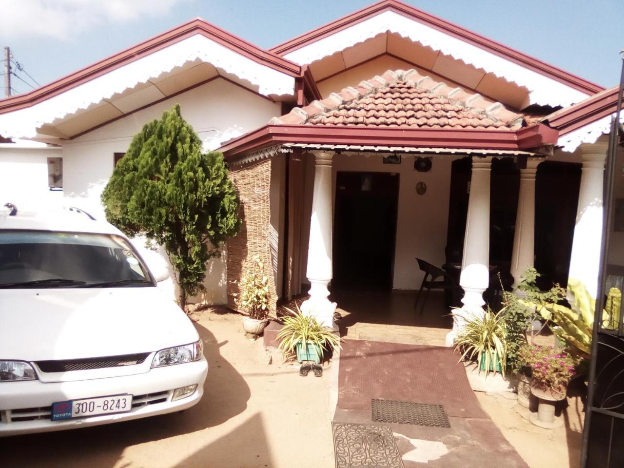 Lakshmi Family Villa Negombo Extérieur photo